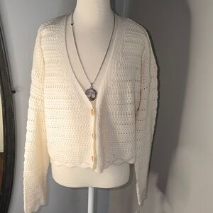 Cream Crochet V-Neck Cropped Cardigan